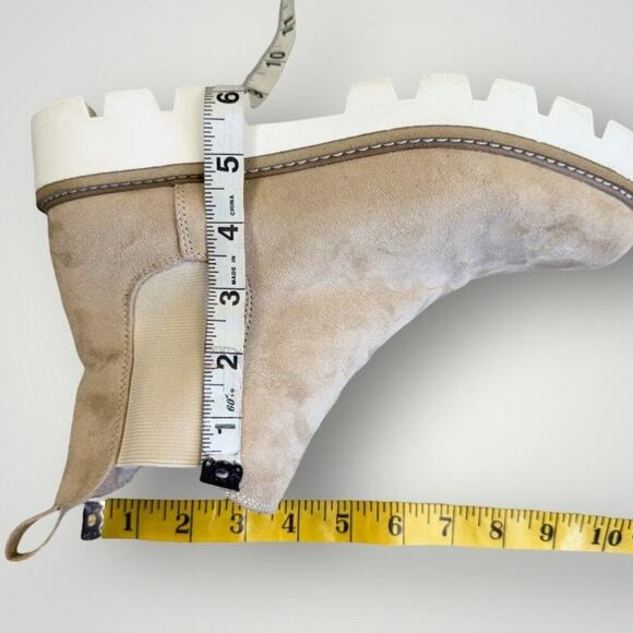 Chinese Laundry Suede Chelsea Booties Chunky Lug Sole Pullon Size 8.5 Cream - Picture 13 of 13